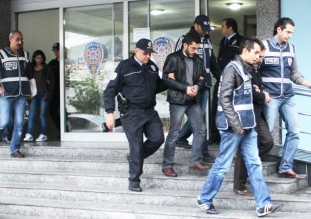 Alanya'da esrar operasyonu: Suriye uyruklu 3 kişi gözaltına alındı