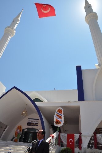 Alanya'da hayırseverin yaptırdığı bin 500 kişilik cami hizmete açıldı