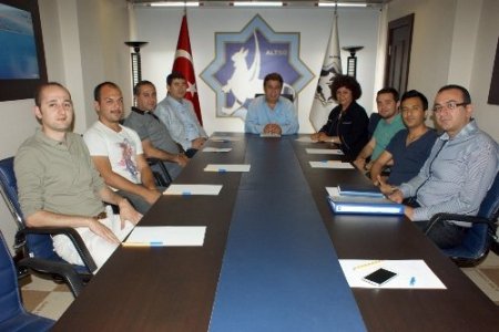 Alanya'da muzda malçlama tekniğiyle verim ve kalite artırılıyor