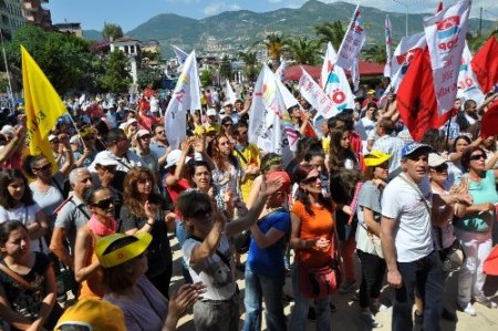 Alanya'da olaysız 1 Mayıs kutlaması