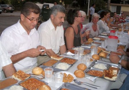 Alanya’da Yaşayan Yabancılar İftar Yemeğine Katıldı