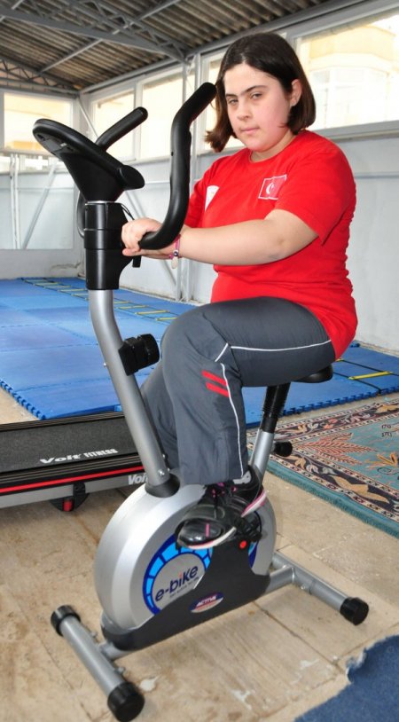 Alanyalı engelli öğrenciler spor başarılarını uluslararası alana taşıyor