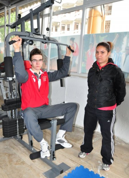 Alanyalı engelli öğrenciler spor başarılarını uluslararası alana taşıyor