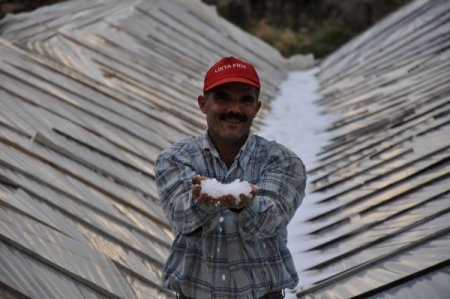Alanya’yı hortum, sağanak yağış ve heyelandan sonra dolu vurdu