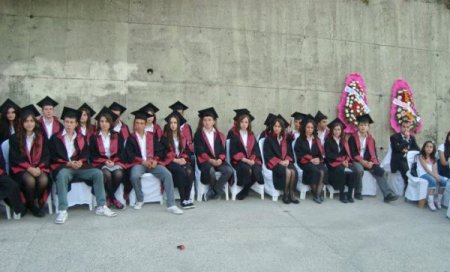 Alaplı Anadolu Lisesi'nde 70 öğrenciden 55’i üniversiteli oldu