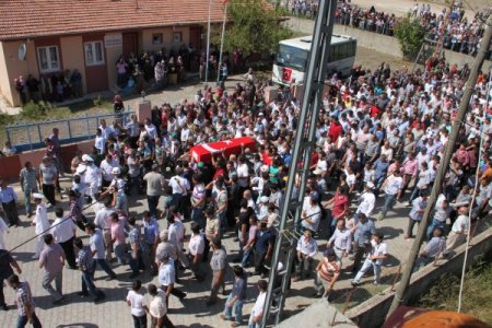 Alaplı şehidini, yaklaşık 5 bin kişiyle sonsuzluğa uğurladı