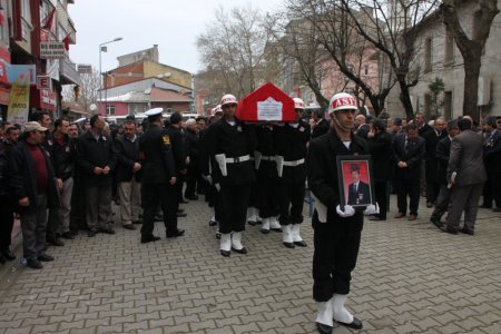 Alaplılı Kıbrıs gazisi son yolculuğuna dualarla uğurlandı