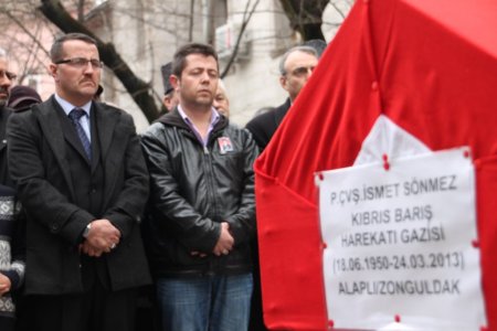 Alaplılı Kıbrıs gazisi son yolculuğuna dualarla uğurlandı