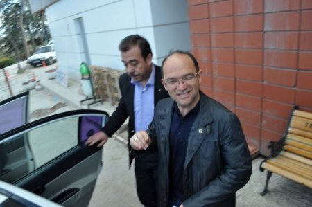 Albay Türk: Bu Sancılı Süreç Geçecek