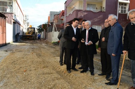 Aldırmaz, Yüreğir'deki altyapı çalışmalarını denetledi