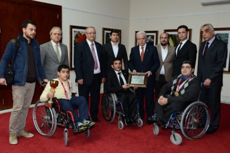 Aldırmaz: Engelliler engelsizlerle aynı mekanı paylaşabilmeli