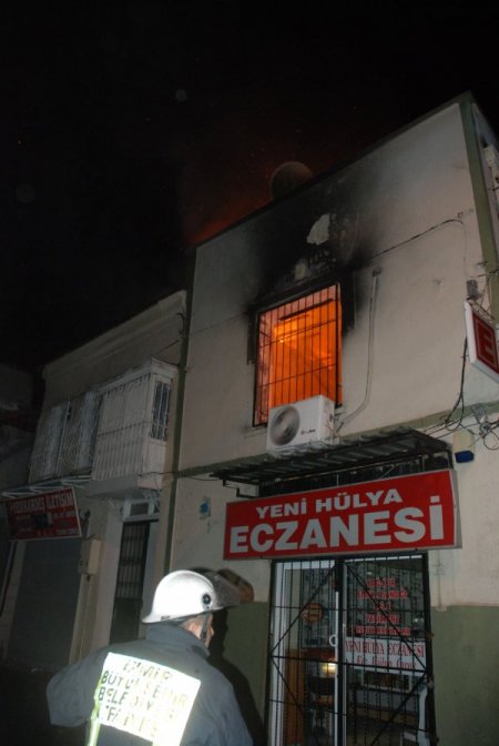 Alev Alev Yanan Evdeki 2 Çocuk Ağır Yaralandı