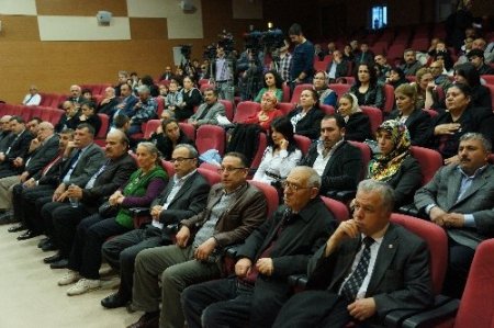Alevi-Bektaşi'ler Kutlu Doğum için bir araya geldi