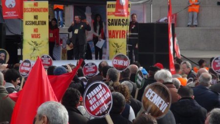 Alevi mitinginde hükümet protesto edildi