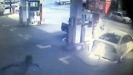 Alevlerin arasında böyle kaldılar