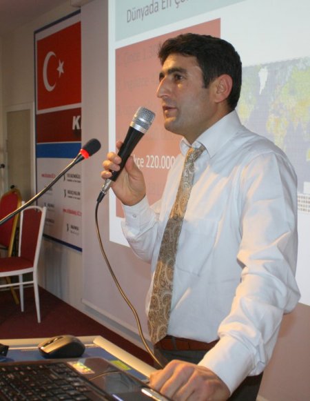 Ali Aksu: Dilini kaybeden kültürünü de kaybeder