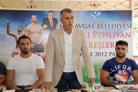 Ali Gürbüz: Antalya'nın altın kemerin ebedi sahibi olması için çalışıyorum