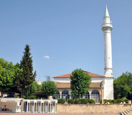 Aliağa Merkez Camisi Restore Ediliyor