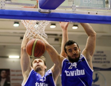 Aliağa Petkim: 81 - Türk Telekom: 79