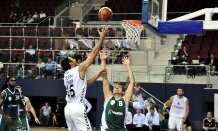 Aliağa Petkim'i de 77-71 yenen Beşiktaş 3'te 3 yaptı