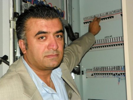 Alışveriş merkezi sağlık için yürüyen merdivenlerinin şartellerini indirdi