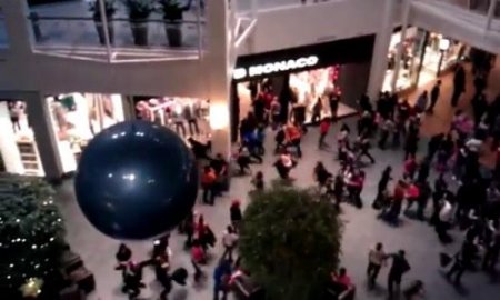 Alışveriş Merkezindeki Kaos Amatör Kamerada
