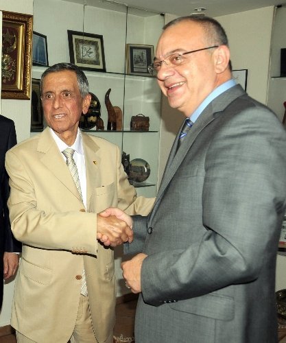 Alışveriş şenlikleri Manisa'nın ticari hayatına canlılık getirdi