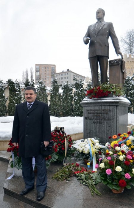 Aliyev, Kiev’de anıldı