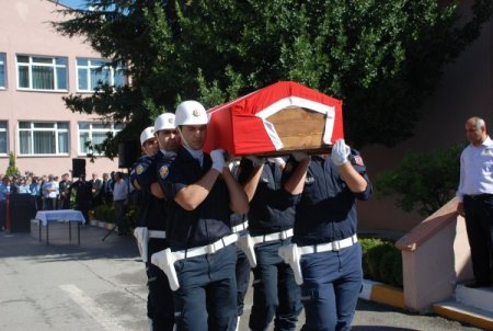 Alkollü sürücü, kaza başındaki polisin ölümüne neden oldu