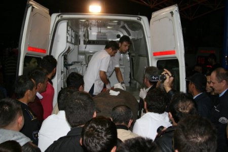 Alkollü sürücü kaldırımda yürüyen üniversitelilere çarptı: 6 yaralı