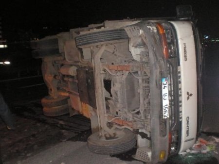 Alkollü Sürücüyü Linç Edilmekten Polis Kurtardı
