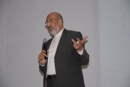 'Allah Müslümanlar eliyle dünyayı değiştiriyor'