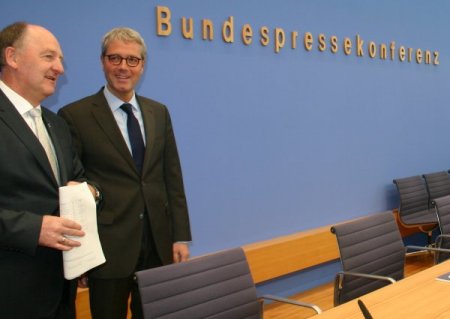 Alman Atom Santrallerinin Hiçbiri Uçak Saldırısına Karşı Güvenli Değil