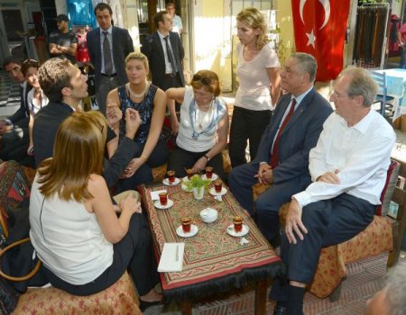 Alman Başkan Schuster, Kemeraltı’ndan çok etkilendi