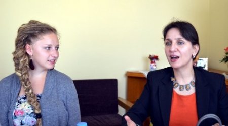 Alman gençler kayınvalidesine bile bakan Türkler'e hayran kaldı