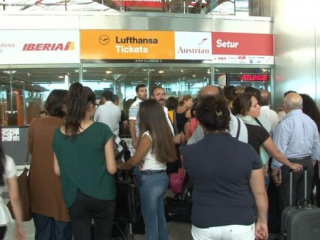 Alman Havayolu şirketi greve gitti, yolcular mağdur oldu