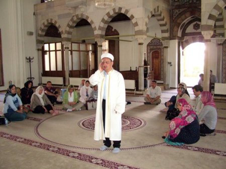 Alman Heyet, Tarihi Camiyi Gezerek Ezan Ve Kur’an Dinledi