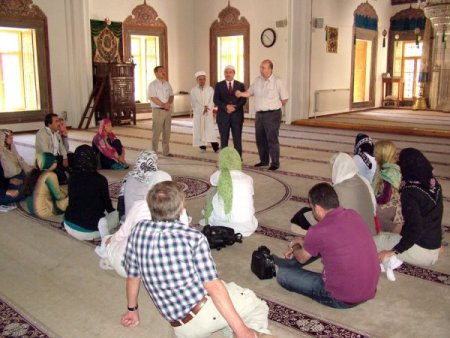 Alman Heyet, Tarihi Camiyi Gezerek Ezan Ve Kur’an Dinledi