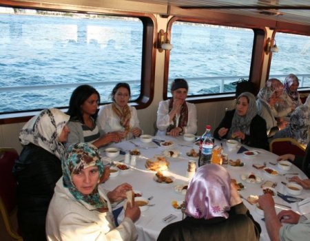 Alman Kadınlar, Türkiye'yi Gezdi