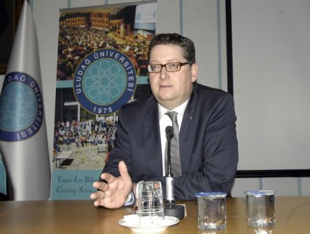 Alman milletvekili: Aydınlanma, Arap alfabesi olmadan düşünülemez