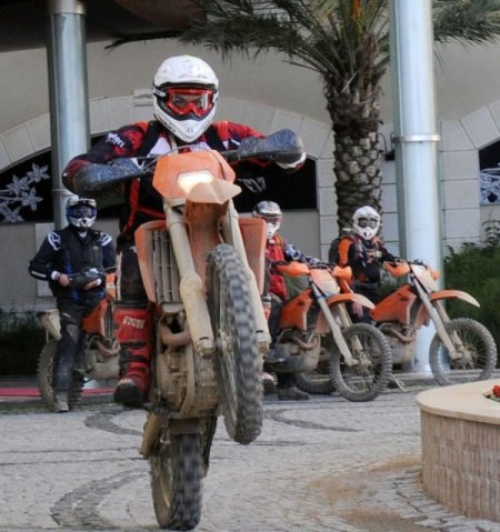 Alman motokros ekibi Alanya'da kampa girdi