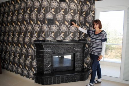 Alman Pedagog Villasını Şömineyle Isıtıyor