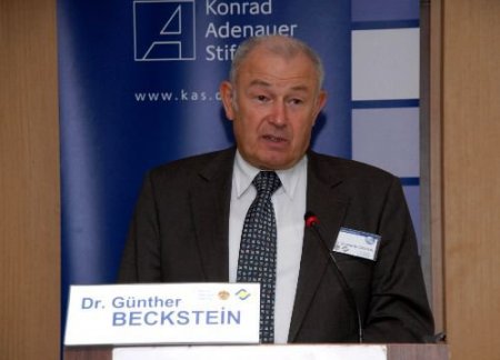 Almanya Federal Cumhuriyeti Büyükelçisi Cuntz: İslamiyet Almanya'da Çok Önemseniyor