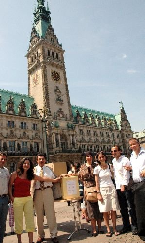 Almanya'da Oy Hakkı Olmayanlar Da Sandık Başına Gitti