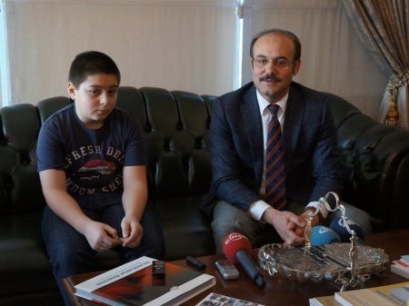 Almanya’da yangından kurtulan İbrahim’i Türkiye okutacak