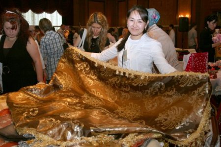 Almatı’da Düzenlenen Türk El Sanatları Kermesi Yoğun İlgi Gördü