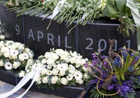 Alphen aan den Rijn saldırısının ikinci yıldönümünde anma töreni