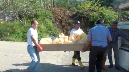 Altı kişinin kemikleri bir tabuta konuldu, mahalleli tepki gösterdi