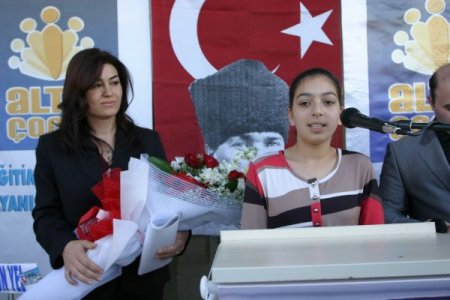 'Altın Çocuk' Sarıçam'da 220 öğrencinin elinden tutacak