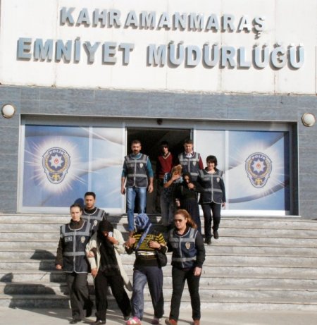 Altın kızlar hırsızlık şebekesi son soygunda yakalandı